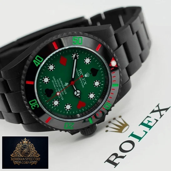 Rolex Blaken 114060 Submariner Poker Green Dial Replica on the rolex box