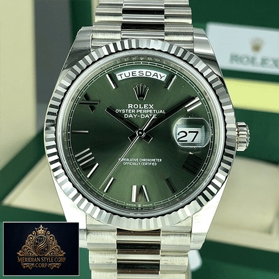 Rolex Day-Date Olive Green 228239 Replica Rolex Box in front of