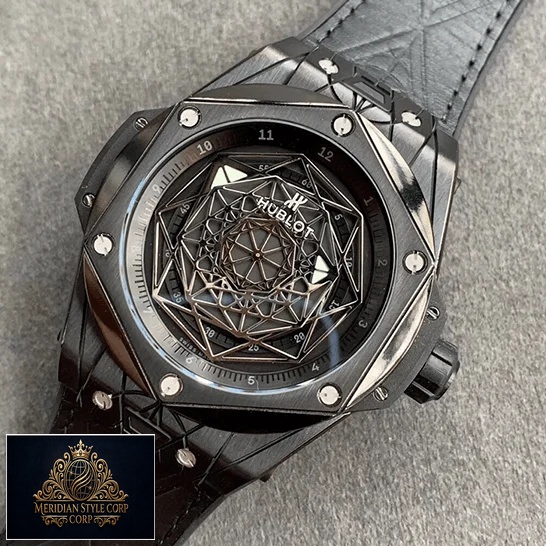 Hublot Big Bang All Black Leather Bracelet Replica on the grey carpet